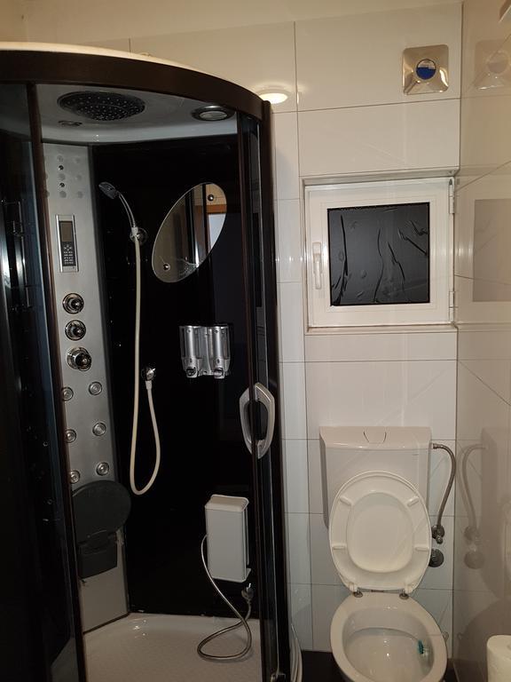 Apartman 4 Kilometar To City Centar Split Bagian luar foto