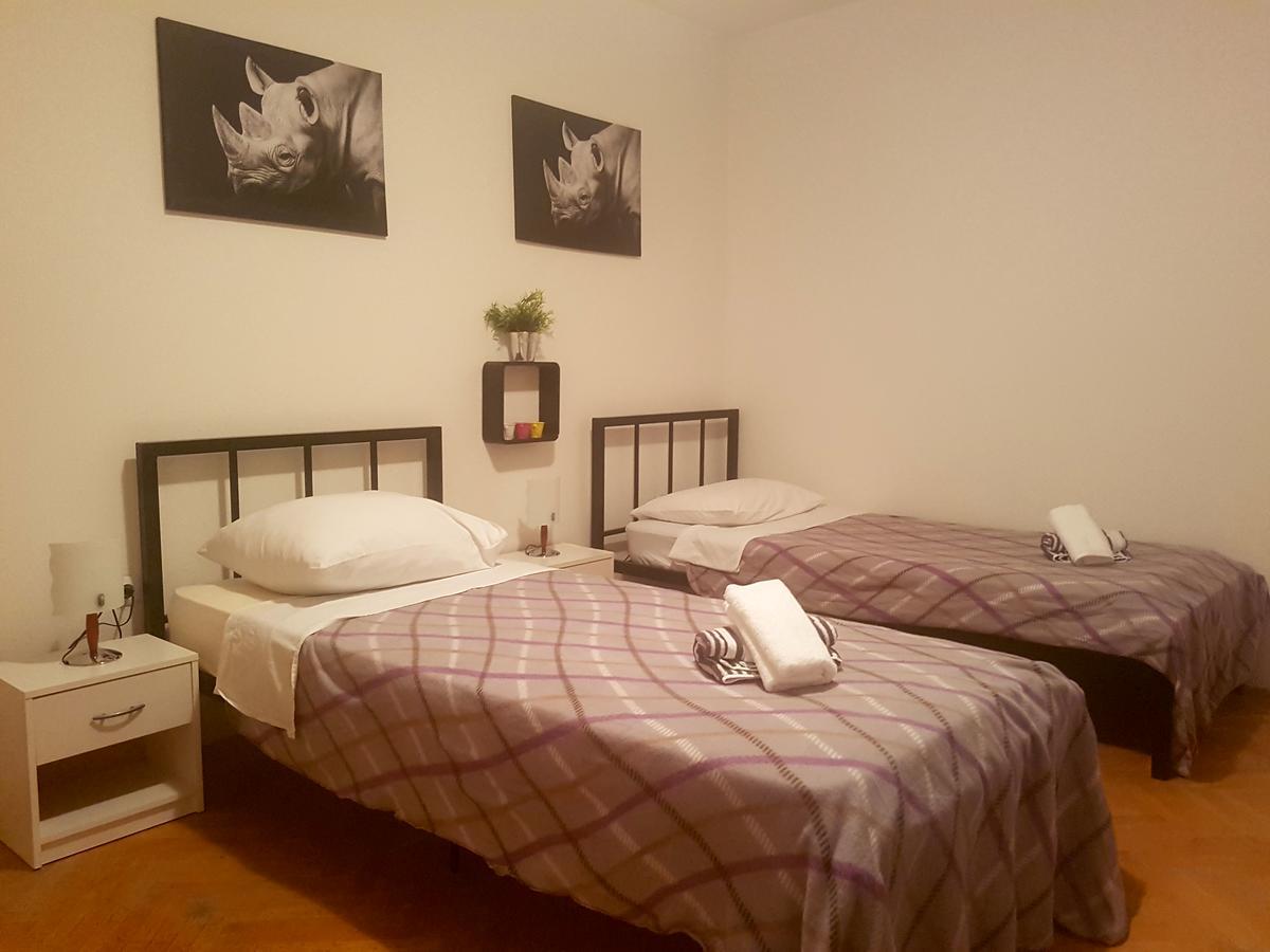 Apartman 4 Kilometar To City Centar Split Bagian luar foto