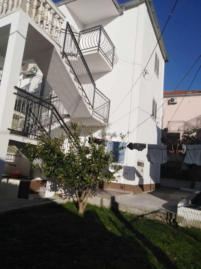Apartman 4 Kilometar To City Centar Split Bagian luar foto